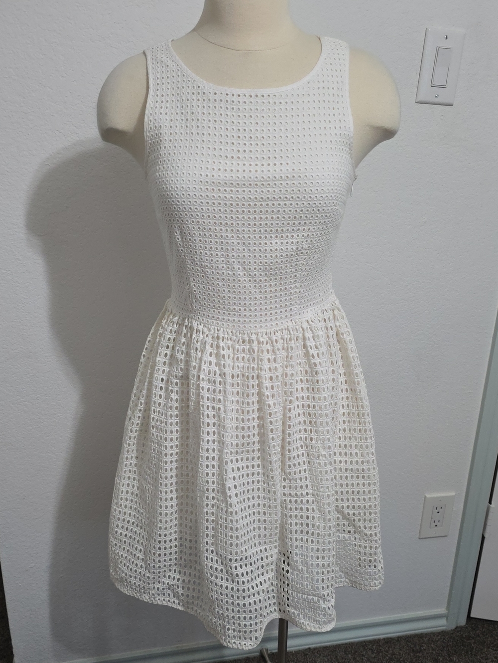 Michael Kors White Sleeveless Eyelet Mini Dress Sz Small